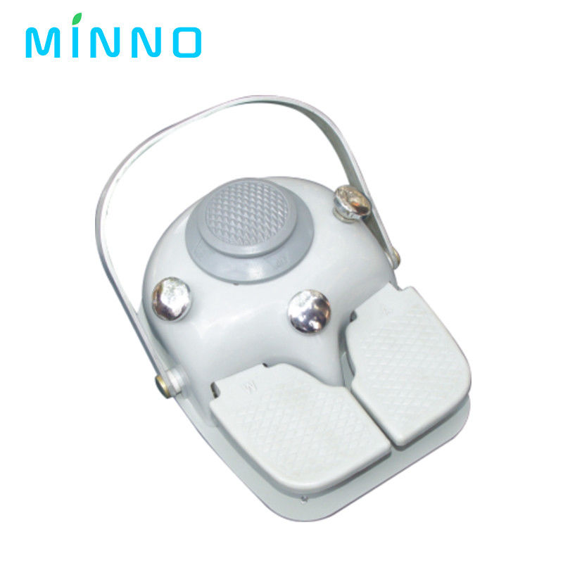 Dental Multi Functional Foot Switch Control Pedal Per sedie dentali Unità di controllo di alta qualità Dental Multi Functional Foot Switch Control Pedal Sedie dentali Accessori per il dentista Strumento di base