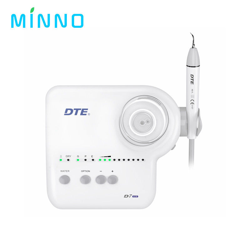 Irrigatore orale USB ricaricabile 10 livelli Flosser d'acqua portatile Dental Water Jet 600ml Serbatoio d'acqua Dentistica